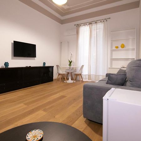 Villareale47 Luxury Suites & Rooms Palermo Bagian luar foto