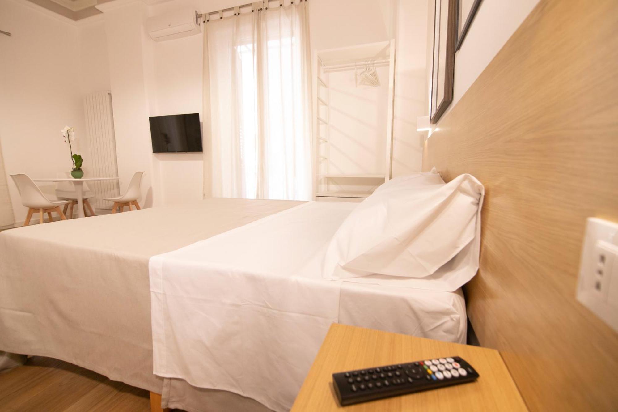 Villareale47 Luxury Suites & Rooms Palermo Bagian luar foto